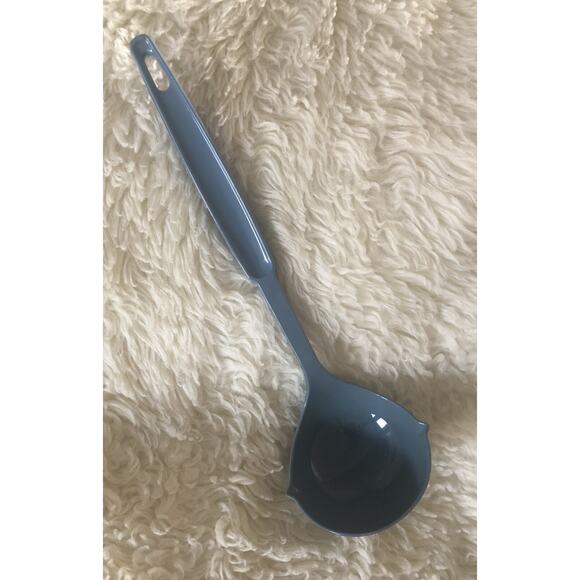 Vintage Ekco Ladle Blue Plastic Soup Spoon Dipper Cooking Utensil Kitchen USA - Picture 1 of 5